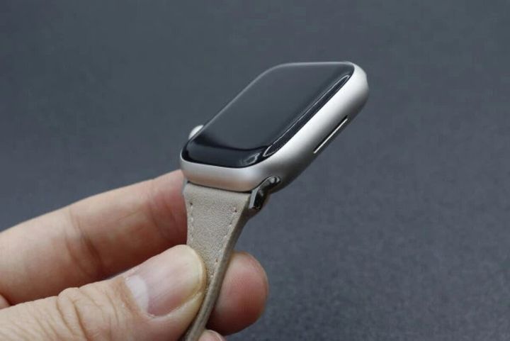 ダイソーのアップルウォッチバンド（PUスリム） 使用例