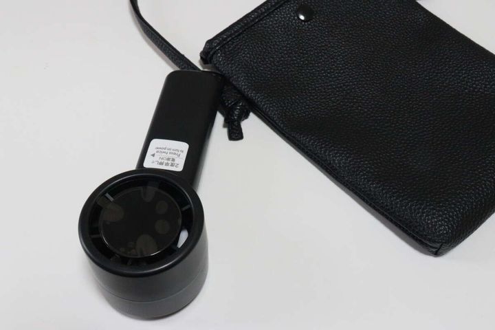 ミニファン（クリップスタンド付、ディスプレイ表示） クリップ部分