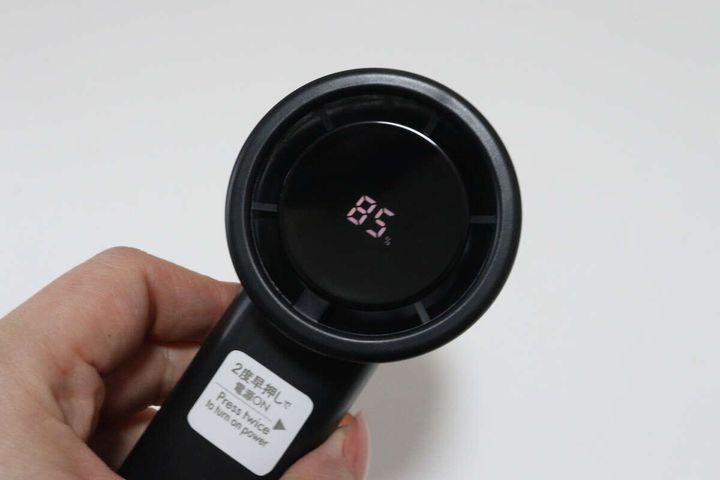 ミニファン（クリップスタンド付、ディスプレイ表示） 充電残量表示