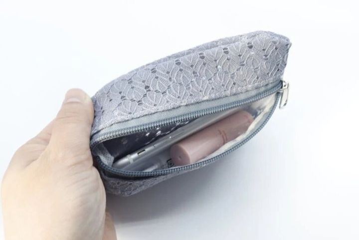 ダイソー 移動ポケット横型 レース柄 サイズ感