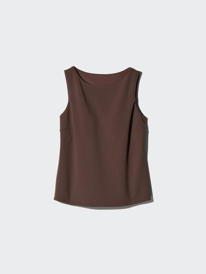 ユニクロのクレープジャージーボートネックブラトップ