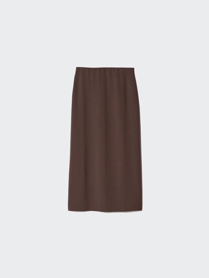 ユニクロのクレープジャージーナロースカート