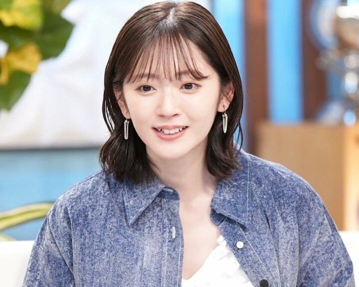 【写真・画像】鈴木愛理、メイド服＆ニーハイの「可愛くてごめん」が破壊力ありすぎ！アニメの主人公を意識 1枚目