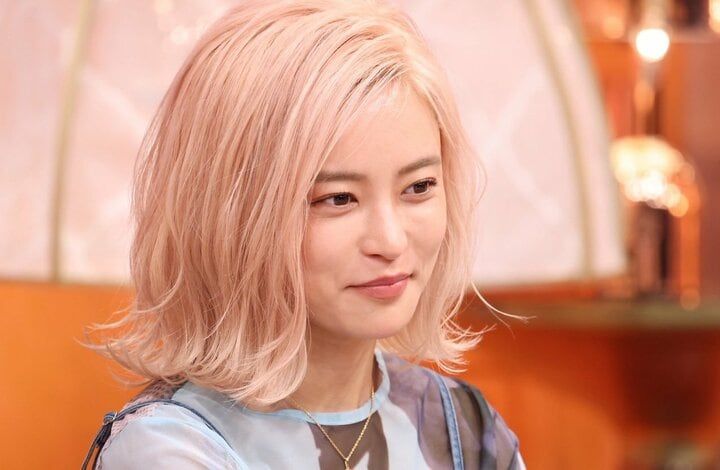 【写真・画像】小島瑠璃子、お茶事業で再スタートの理由を告白「もがいています」 1枚目