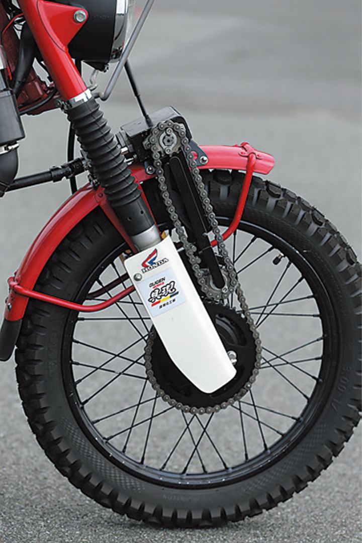 【魔改造】カブの常識が崩壊！カフェカブ九州を制した「自作2WD」のハンターカブが凄すぎる！