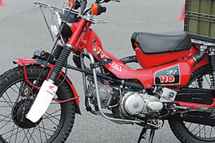 【魔改造】カブの常識が崩壊！カフェカブ九州を制した「自作2WD」のハンターカブが凄すぎる！