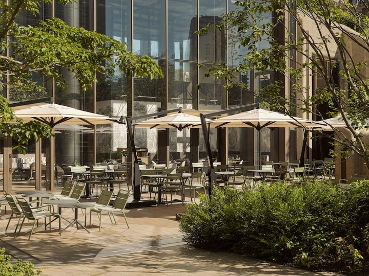 ジャヌ東京 テラス