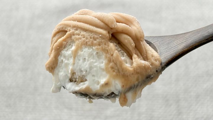 ザクザク感がアクセント！【ファミマ】植物生まれのカップスイーツが復活