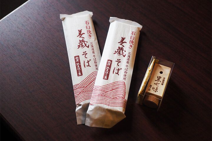 江戸時代の蔵で時を味わう♪ ノスタルジックに浸る小田原の隠れ家で蕎麦ランチを「そばと板わさ 美藏」