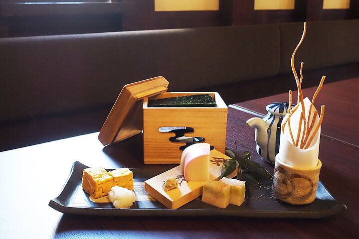 江戸時代の蔵で時を味わう♪ ノスタルジックに浸る小田原の隠れ家で蕎麦ランチを「そばと板わさ 美藏」