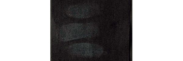 アリィー 黒い布の上からこすって比較