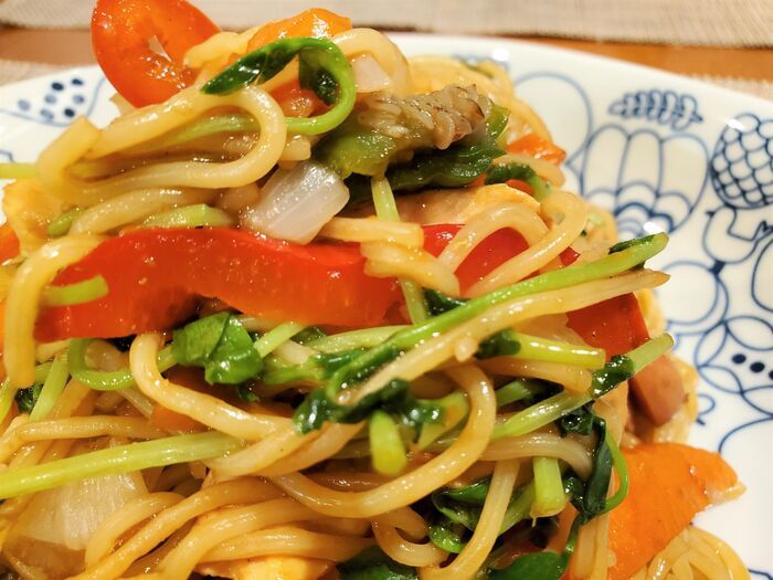 ピーマンのタネ、もう取らなくてOK！？実は丸ごと食べられる♡捨てがちな野菜のタネ3選