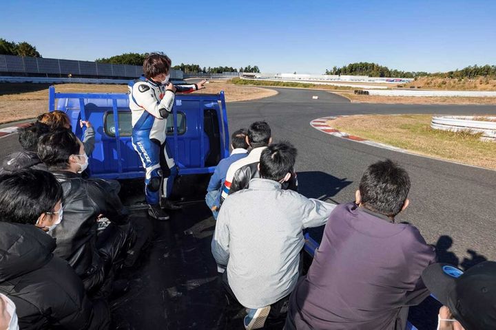 MFJ公認インストラクター高田速人さんに聞く｜【サーキット走行の心構え】