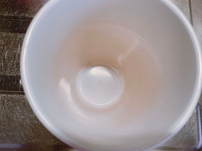 カップのコーヒー汚れを瞬殺！手早くラク〜に落とすベストな方法を検証してみた。