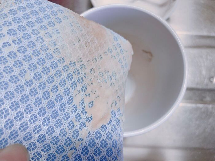 カップのコーヒー汚れを瞬殺！手早くラク〜に落とすベストな方法を検証してみた。