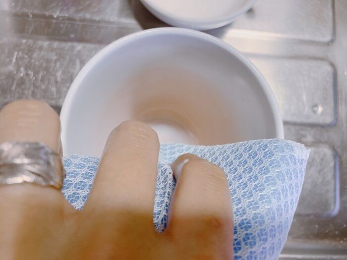 カップのコーヒー汚れを瞬殺！手早くラク〜に落とすベストな方法を検証してみた。