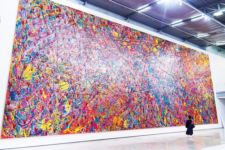 チェンマイ〈マイイアム現代美術館〉タッサナイ・セーターセーリーによる作品