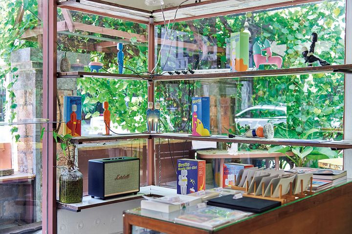 チェンマイ〈ギャラリー・シースケープ〉カフェ店内