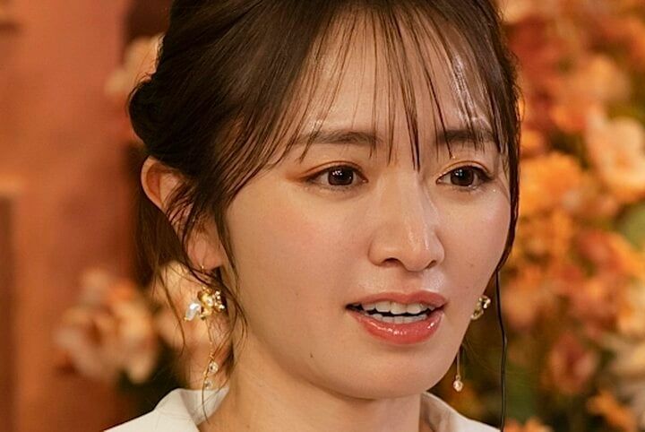 【写真・画像】4児の母・紺野あさ美、自宅豪邸を公開「ダイニングチェアは夫の好きなものに…」夫婦の趣味の違いを明かす 1枚目