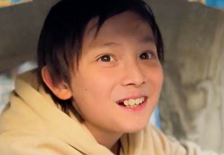 【写真・画像】「BTS所属の事務所からスカウトされた」イケメンすぎる小６のビジュアルに絶賛の声「８頭身！」「かっこいい！」 1枚目