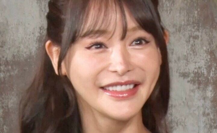 【写真・画像】「最強の美形親子」イケメンすぎる小6の美人母、モデル時代に口説いてきた芸能人を実名告白 1枚目