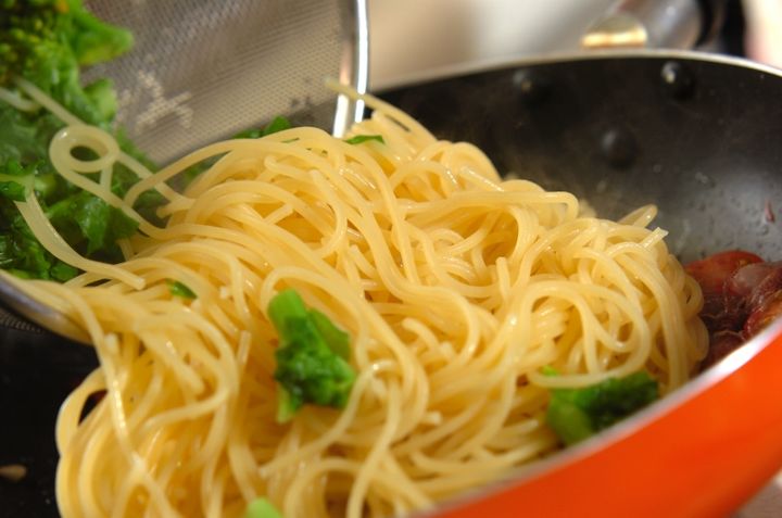 春色満載！ほたるいかのパスタの作り方4