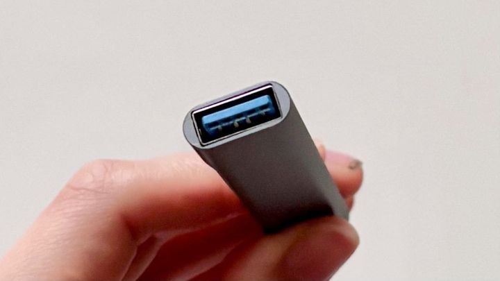 【100均】ダイソーの「USBハブ」購入＆レビュー！セリアやキャンドゥには売ってないって本当？