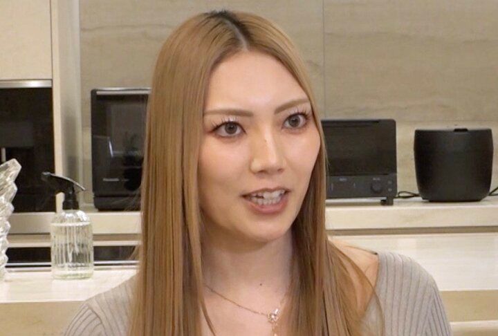 【写真・画像】「リビングだけで46畳」ミス・ワールド準グランプリに輝いた38歳美女の3億5000万円豪邸に衝撃「いい家だね～！」「すごい！」 1枚目