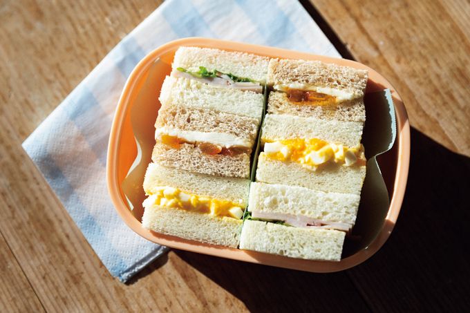 お弁当にピッタリ！ 一口サイズの「ティーサンドイッチ」のレシピ【最新号からちょっと見せ】の画像1