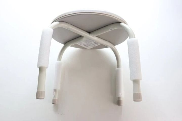 ダイソー パイプ椅子