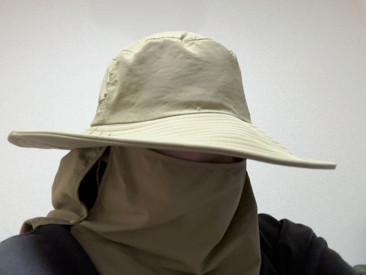 ネックカバーハット 着用