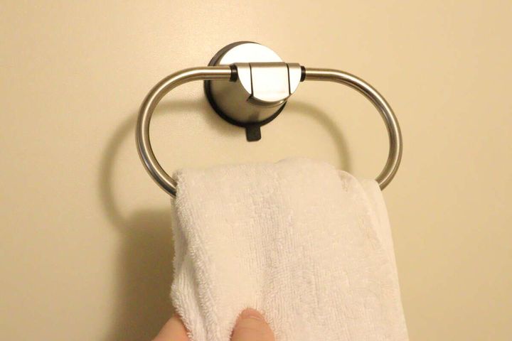 ダイソー ステンレスタオルリング（ジェル吸盤） 使用例