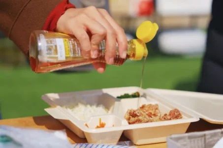 【北海道 千葉県 東京都】ごま油で味わうキッチンカー「かどやのごまたび」開催中。唐揚げやスープカレーも