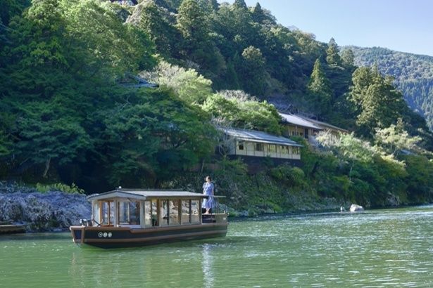 貸し切りの送迎船で余韻に浸る