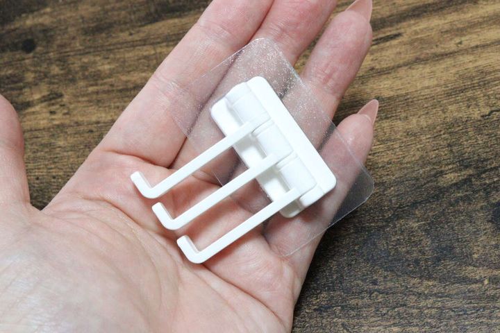 セリアの便利な可動式3連フック