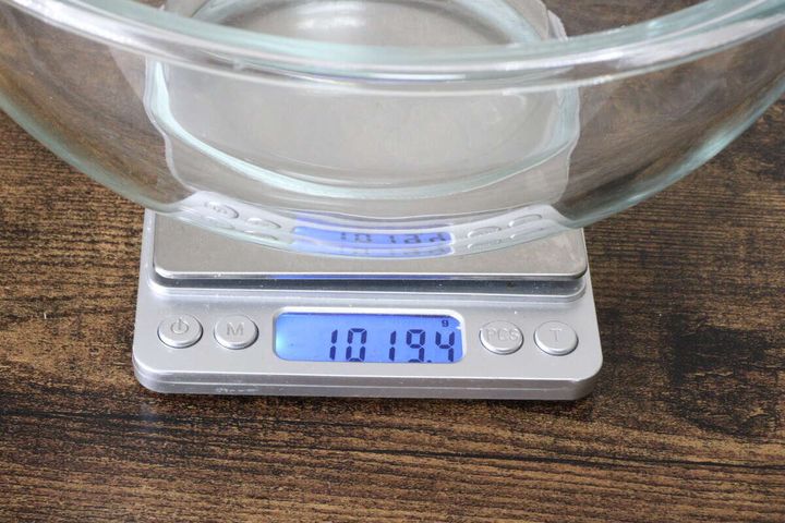 ダイソーの耐熱ガラスボウルの重量