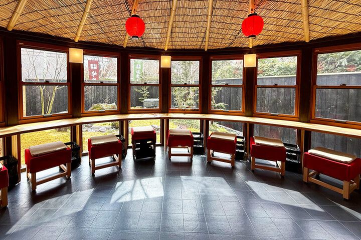 苔庭がすてき♪ とろける温泉湯豆腐＆釜めしランチを味わう、贅沢なひとり時間「箱根とうふ茶屋 八十八」