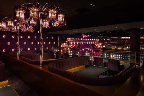 【東京都港区】バブル期の熱狂を体感できる「新橋ボディコンナイト」開催！伝説的DJ3人の共演にも注目