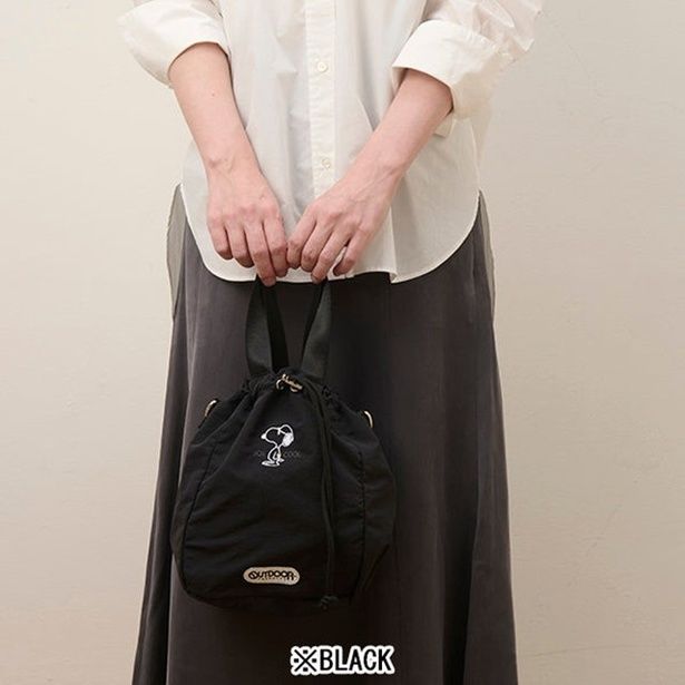 紐を外してトートバッグ風に手持ちしてもかわいい