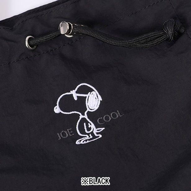 ブラックはホワイトの刺しゅうがくっきり映える