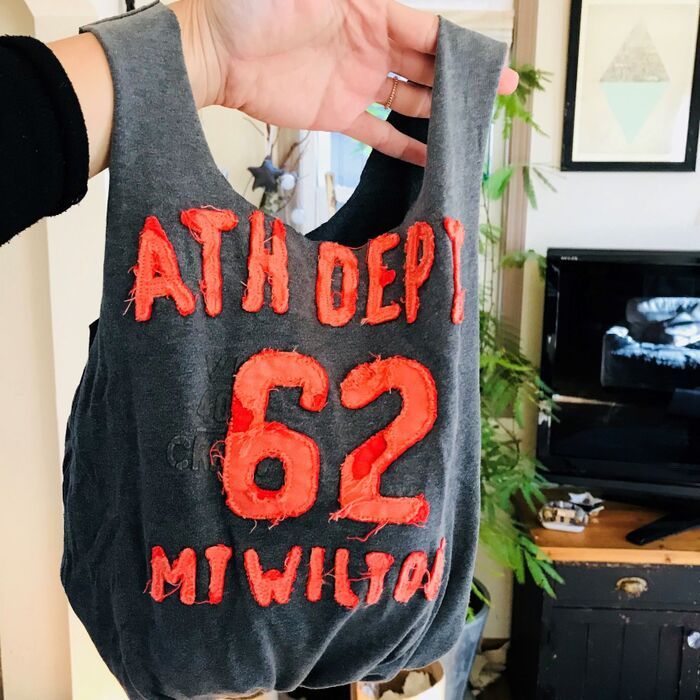 縫わずに切って結ぶだけ！可愛い『Tシャツトートバッグ』ができちゃった♪【簡単リメイク】
