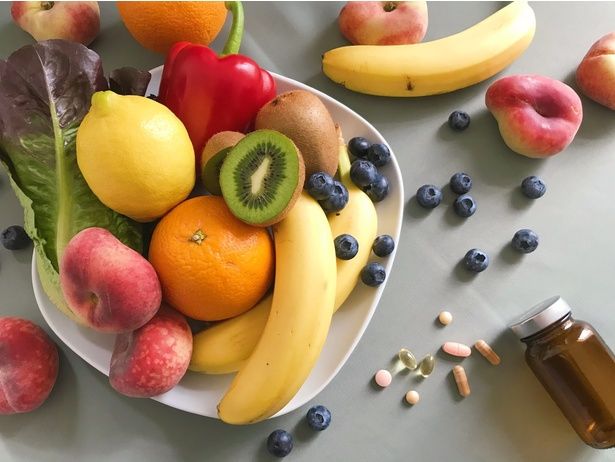 忙しい日はサプリメントでの摂取で、効率よくベースケアしてみよう 【画像提供＝写真AC】