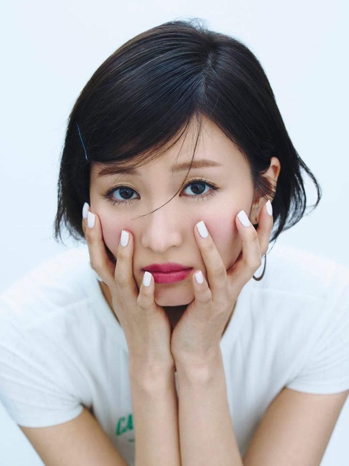 ヴィセ ネンマクフェイク ルージュ Ⅱ RO650が 主役のメイク２ モデル＝岡崎紗絵