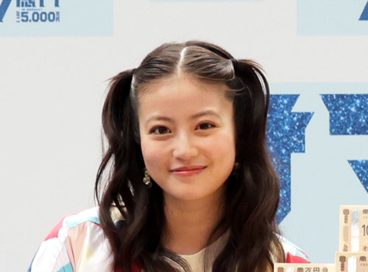 橋本環奈、可愛さで惹きつける力。彼女の魅力を語り合う会を企画しよう！