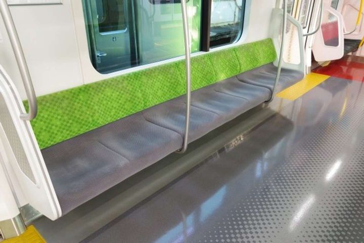 山手線での出会いに感謝（画像はphotoAC）