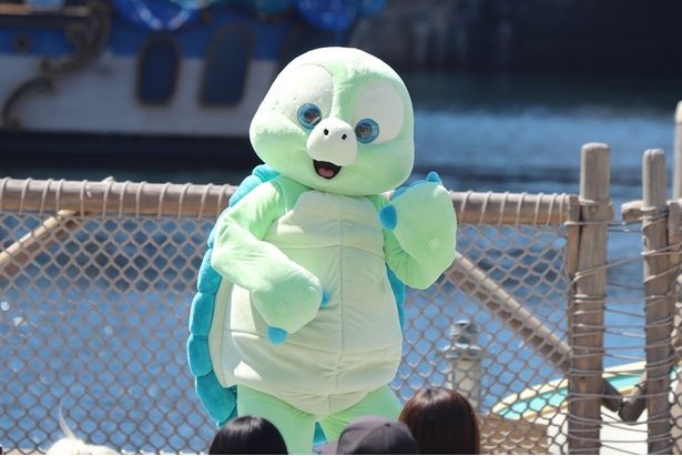 「スパークリング・ジュビリー・セレブレーション」ではカメの男の子、オル・メルにも会える！