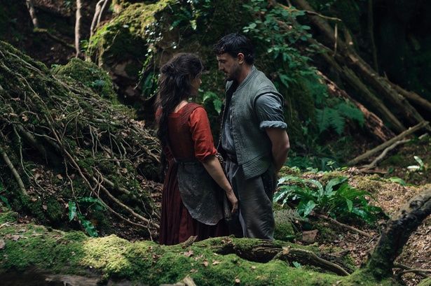 【写真を見る】シェイクスピアの名作戯曲「ハムレット」の誕生の背景にあった悲劇と愛の物語 [c]2025 FOCUS FEATURES LLC.