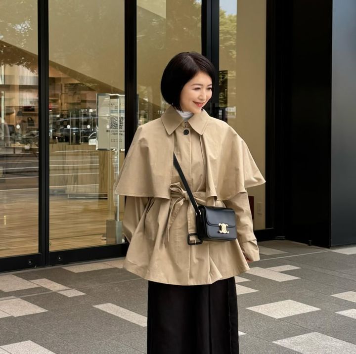 ケープトレンチ… マルティニーク、ニット… ZARA、スカート… エブール、靴… PELLICO、バッグ… セリーヌ