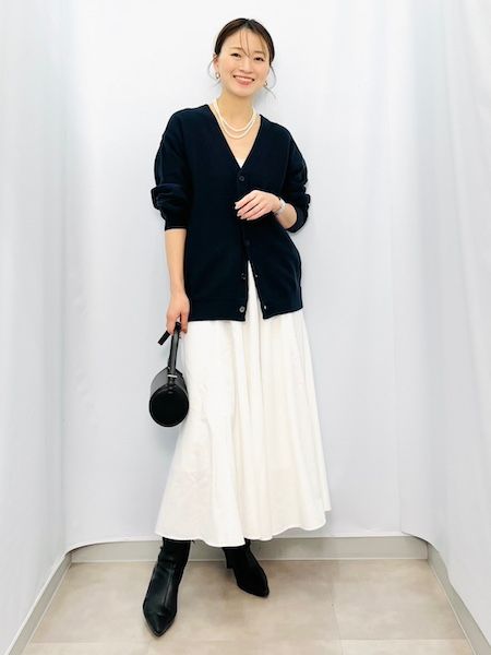 【GU】洗えるメンズのシンプルVカーデが優秀