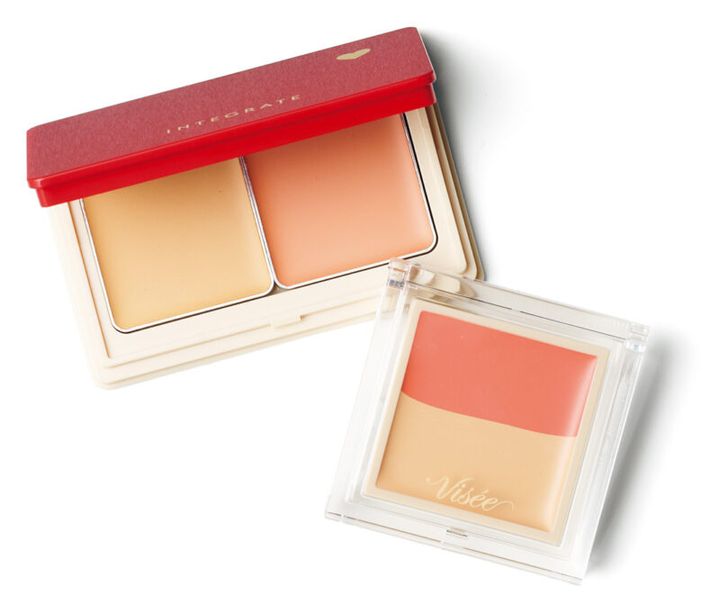 （上）とろけるように密着し、崩れにくい。インテグレート メルティフィットコンシーラー ¥1,650（編集部調べ）／資生堂 （下）重ねづけしても厚ぼったくならない。美容液成分が目元をケア。ヴィセ カラーデュオ トリック コンシーラー 01¥1,210（編集部調べ）／コーセー